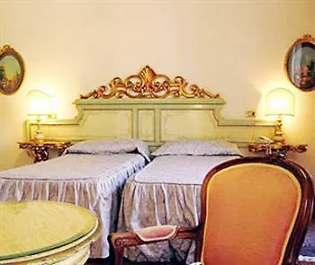 Grande Bretagne Hotel 4*