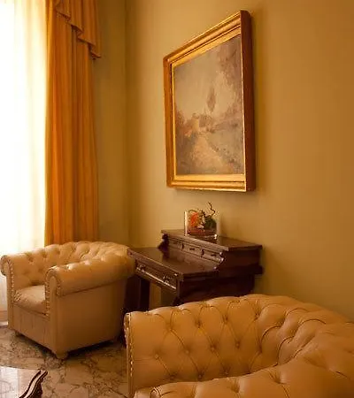 Otel Grande Bretagne 4*